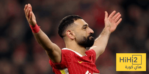صلاح يلقي أساطير الدوري الإنجليزي الممتاز